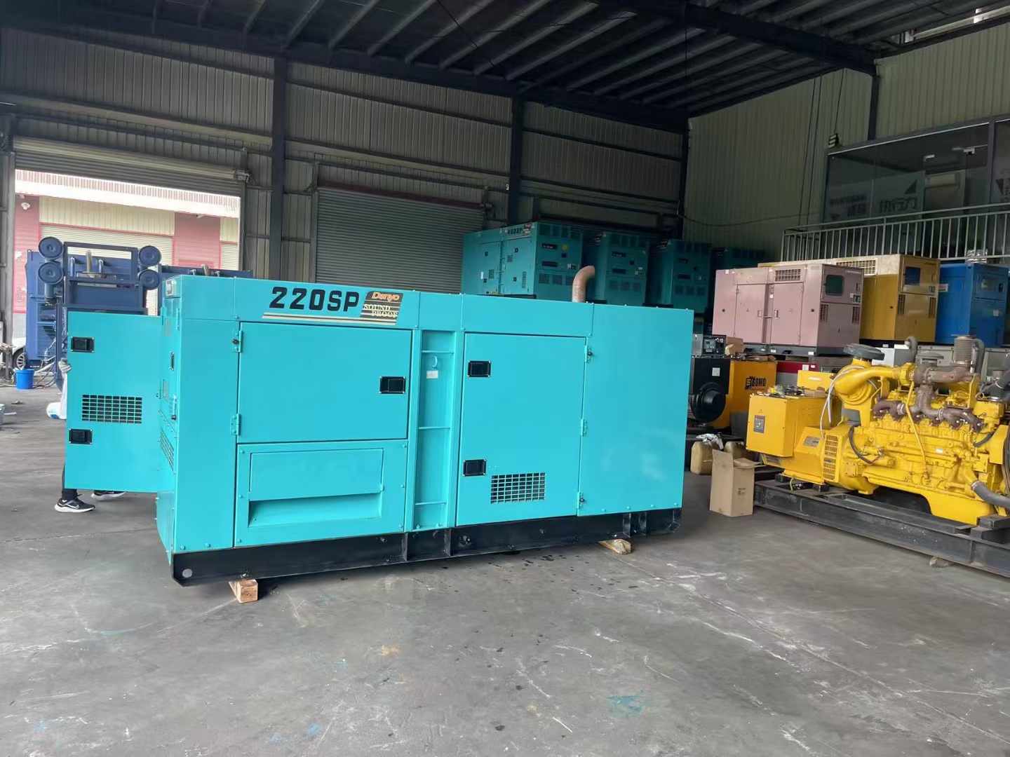 湘东800kW 柴油发电机的输出电流波动范围是多少?