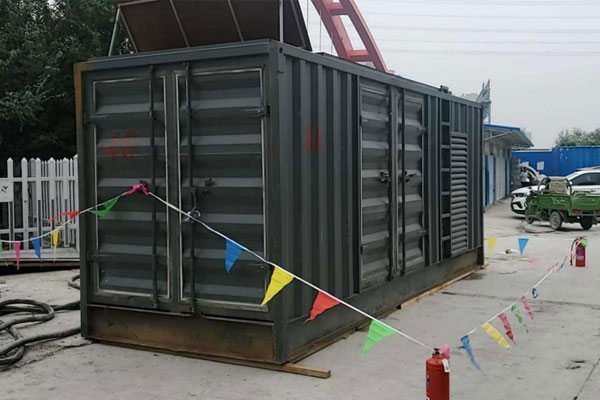 湘东发电机租赁空气滤清器多久更换一次?